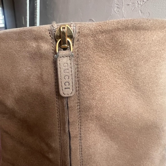 Suede Gold Studded Gucci Melville Ankle Boot Tan camel block heel good condition - Picture 8 of 8